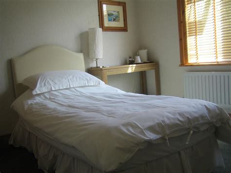 TWICKENHAM BED & BREAKFAST - Prices & B&B Reviews (United Kingdom)