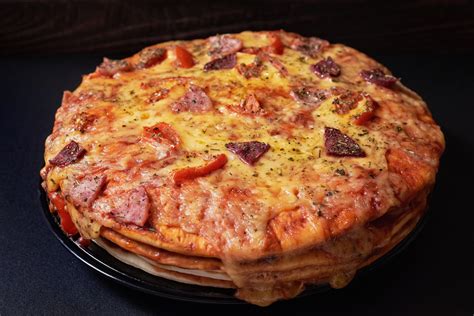 How to Layer a Pizza: A Step-by-Step Guide - Pizzaware