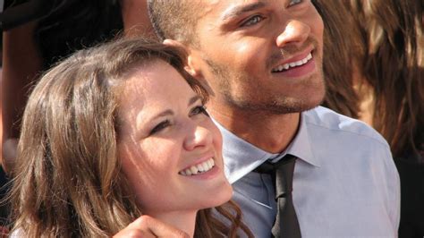 Pin von Nasrine C auf April Kepner and Jackson Avery- Grey's Anatomy