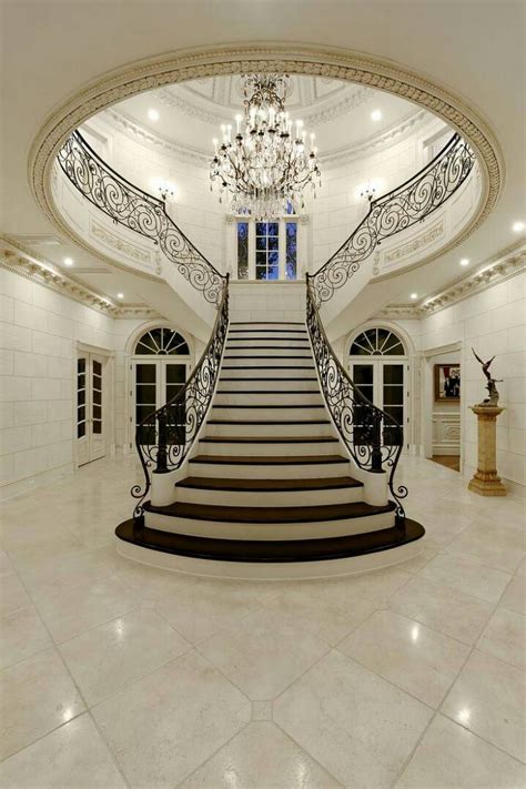 Pin by 𝓔𝓻𝓴𝓾𝓽 𝓢𝓮𝓿𝓲𝓷 on Belki Bir Gün-Maybe one Day | Luxury staircase ...