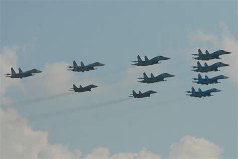 Russian Air Force fighter formation - Zhukovsky 2012 | Flickr