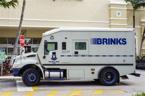 Brink's doubts gems were $150M in jewel heist: lawsuit