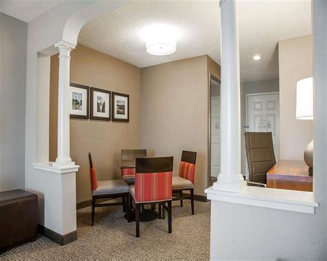 Comfort Suites West Warwick, RI - See Discounts