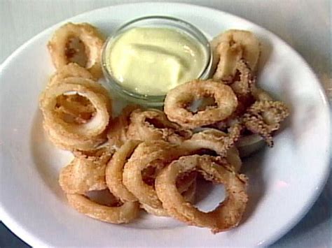 Calamares a La Romana Fried Squid with Aioli Recipe | Food Network