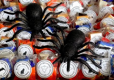 Creative Ideas For Safe Trick-or-Treating