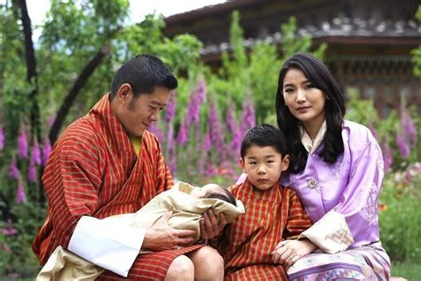 Jigme Khesar Namgyel Wangchuck Bio, Early Life, Career