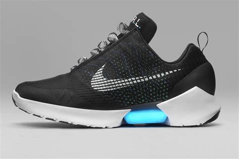 Nike's Self-Lacing Hyperadapt Shoes Coming in November - InsideHook