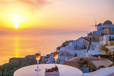 12 Best Airbnb Santorini Rentals — ckanani | Cheap hotels in santorini, Santorini, Greece vacation