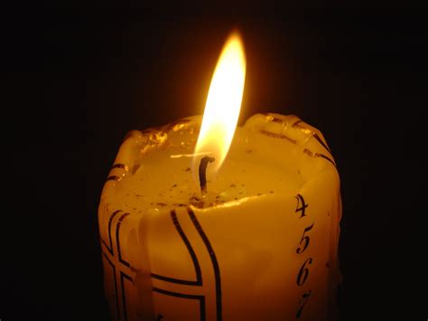 File:Candle-calendar.jpg - Wikimedia Commons