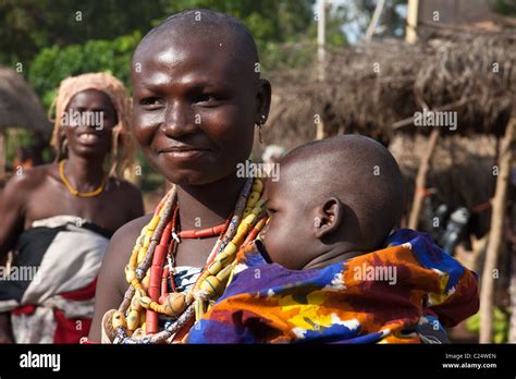 Animism africa hi-res stock photography and images - Alamy