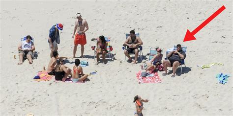 Photos: Chris Christie lounges on beach closed in government shutdown ...