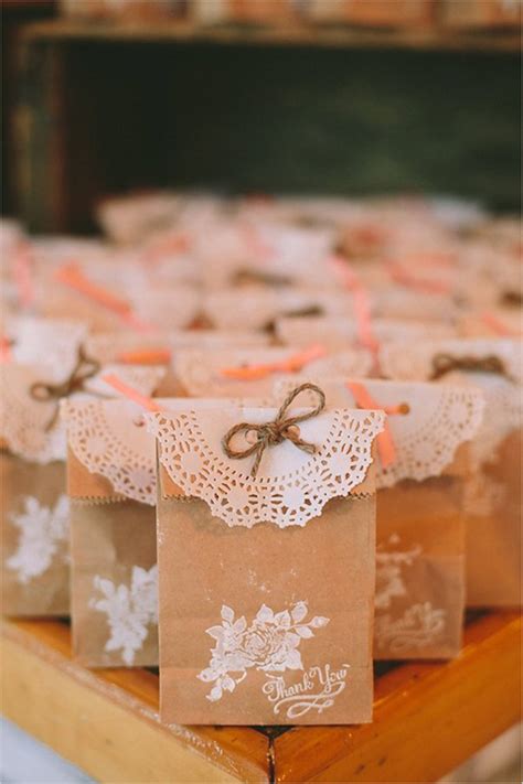 25 Easy-to-Make DIY Wedding Favors | WeddingInclude | Wedding Ideas Inspiration Blog