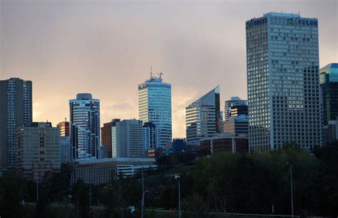 Edmonton Alberta Skyline at Dusk Editorial Stock Image - Image of ...