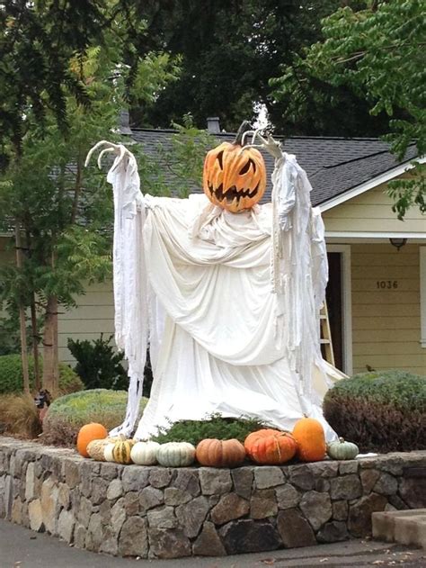 48 CREEPY OUTDOOR HALLOWEEN DECORATION IDEAS...... - Godfather Style