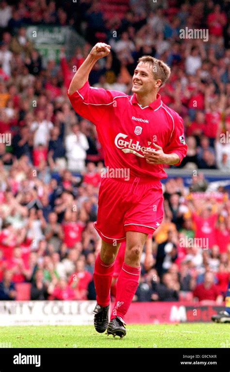 Liverpool's Michael Owen celebrates one of his two goals Stock Photo - Alamy