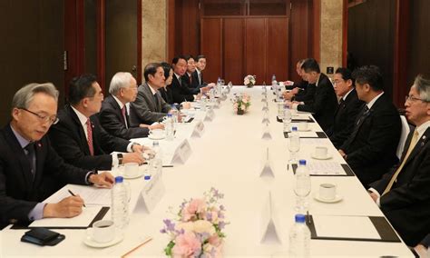 Japan PM Kishida meets lawmakers, business leaders to finish South ...