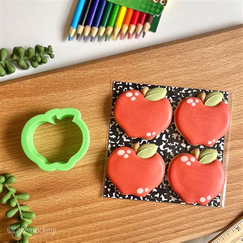 Adorable Apple Cookie Cutter – KaleidaCuts