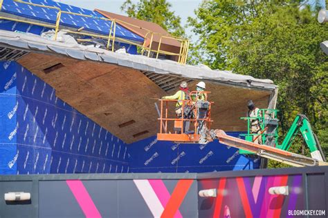 Cosmic Rewind Facade Continues to Take Shape at EPCOT, Theming Elements ...