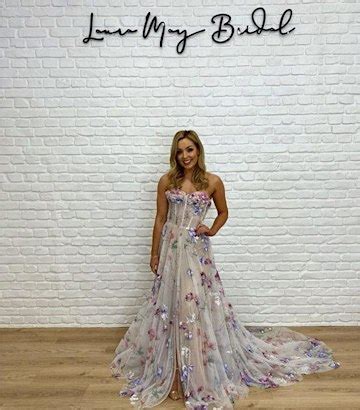 Strictly pro Amy Dowden stuns in wedding dress - 2 years after ...