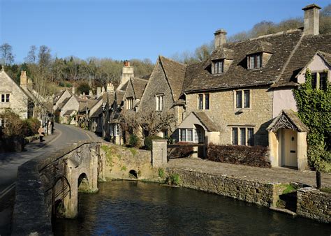 File:Castle combe cotswolds.jpg - Wikipedia