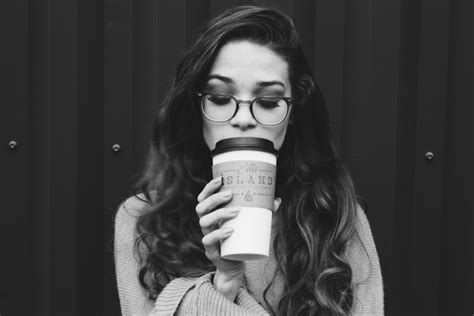 #5302572 4272x2848 caucasian, hand, white, portrait, hipster, coffee, black and white, model ...