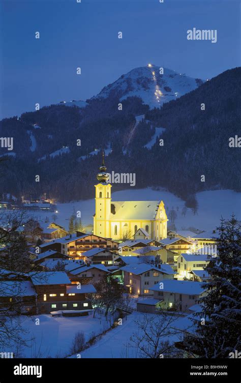 Soll austria ski resort hi-res stock photography and images - Alamy