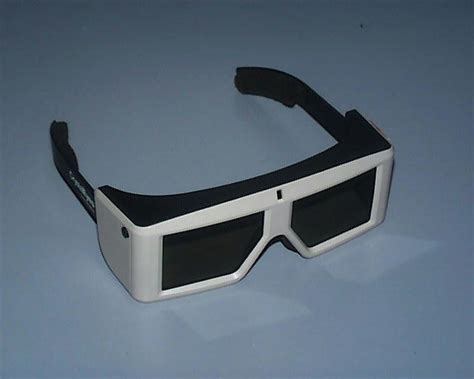 File:CrystalEyes shutter glasses.jpg - Wikimedia Commons