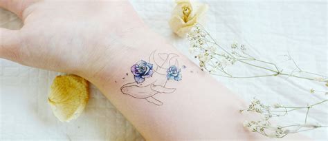 33 Delicate Wrist Tattoos For Your Upcoming Ink Session