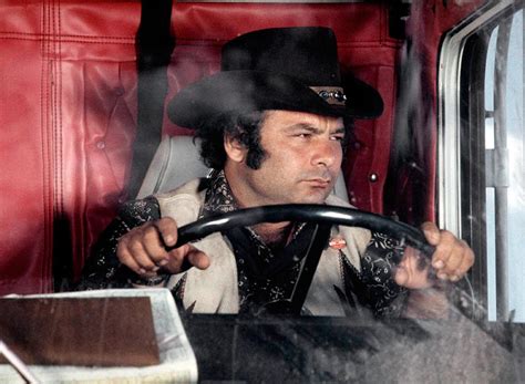 BURT YOUNG IS AN AMERICAN ACTOR *CONVOY* (1978).. | Köp på Tradera ...