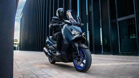 2023 Yamaha XMAX 300 arrives with cosmetic tweaks, new features