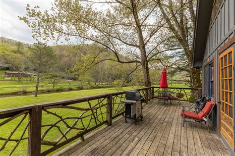 Riverside Cabin - Blue Ridge Mountain Rentals