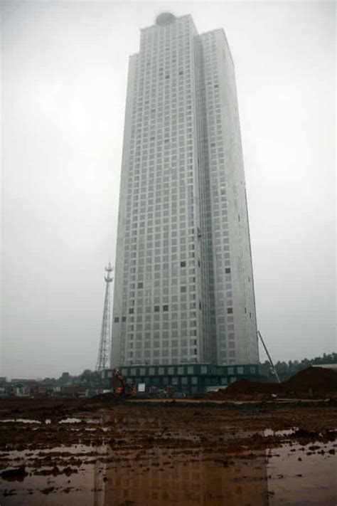 Chinese construction firm erects 57-storey skyscraper in 19 days ...