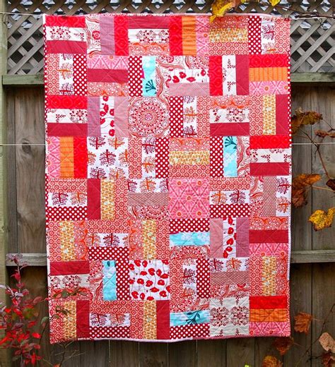 Hazelnuts: The red quilt finished!