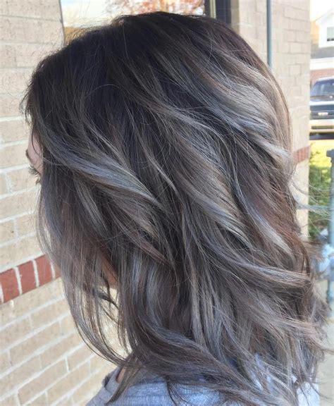 15 Trendy Gray Highlights For Brown Hair – The FSHN