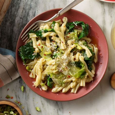 Rachael Ray's Spicy Spinach Pasta with Chile, Preserved Lemon & Pistachios | Recipe | Pasta ...