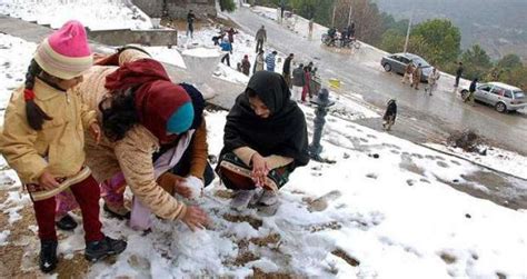 Snowfall In Murree Today 2021 : Murree Weather Update 29 01 12 ...