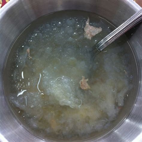 Homemade bird nest soup with American Ginseng