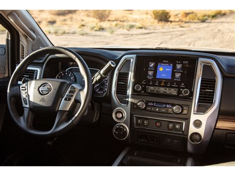 2020 Nissan Titan Pictures: | U.S. News