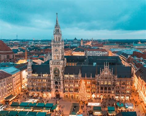 Premium Photo | Munich rathaus with christmas tree and decorations