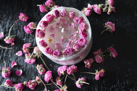 Buy Handmade Rose Scented Candle - BloomyBliss