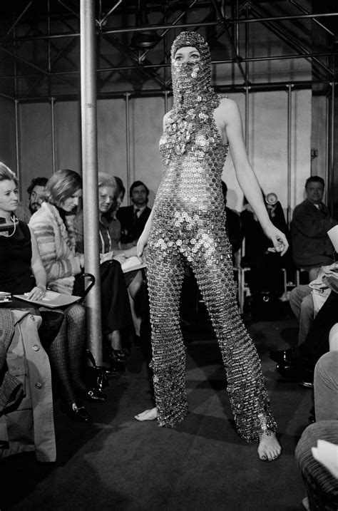 Fashion History, Fashion Art, High Fashion, Fashion Show, Fashion Design, Paco Rabanne 1960 ...