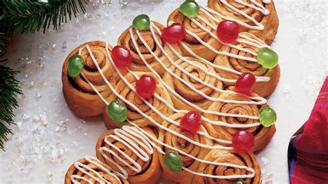 Crescent Christmas Tree Recipe - Pillsbury.com