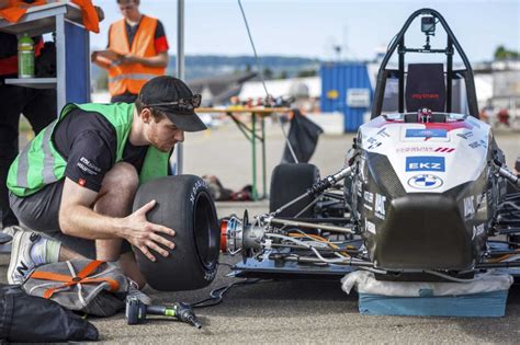 This hand-built electric car just crushed the world's fastest-accelerating EV record [video ...