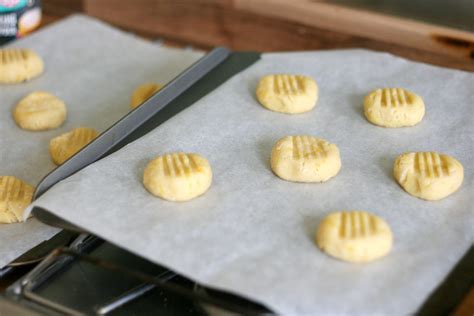 Bake the orange biscuits