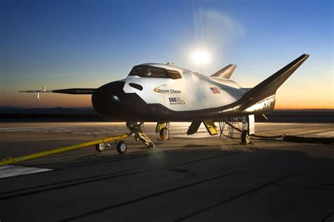 NASA Unveils The Reusable Dream Chaser Space Craft