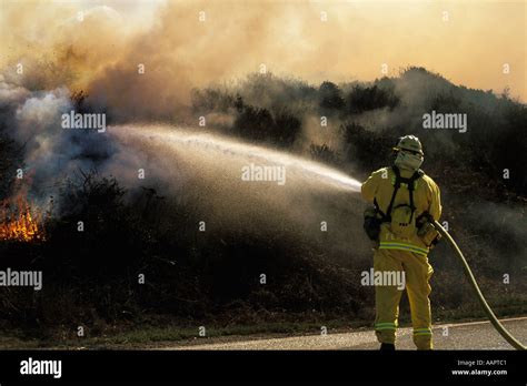 Brush fire hi-res stock photography and images - Alamy