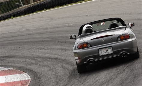 Honda S2000 (2009) - picture 15 of 19