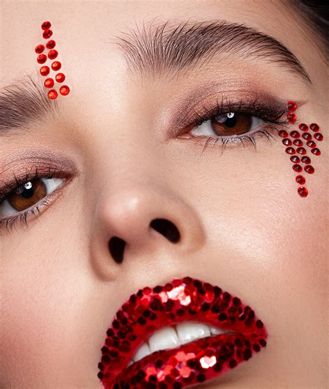 Beauty Glitter lips :: Behance