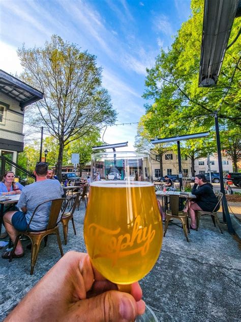 20+ Best Places to Eat Outside in Raleigh (patio season yay)