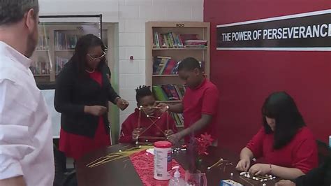 Program at Englewood elementary school inspires STEM careers - YouTube